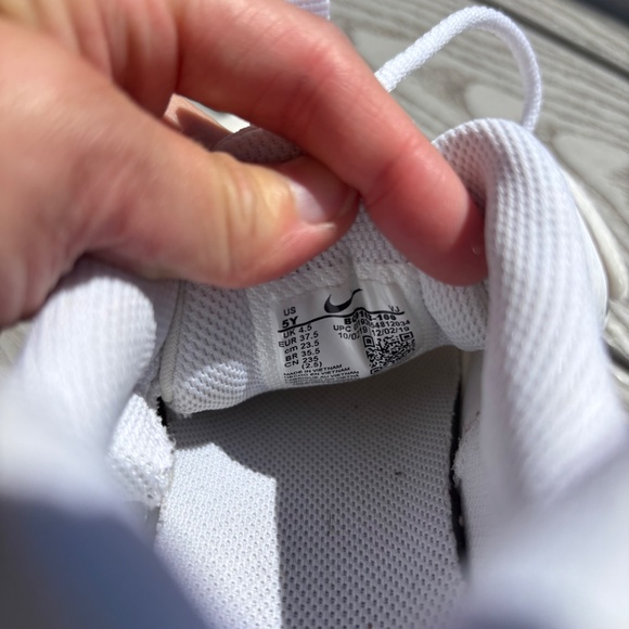 Nike Air Max 270 React Running Shoes Ivory BQ0103-100 Size 5Y Women's Size 6 - Picture 9 of 10